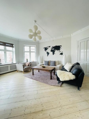 aday - Delightful apartment in the Heart of Aalborg